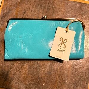 NWT! HOBO Clutch